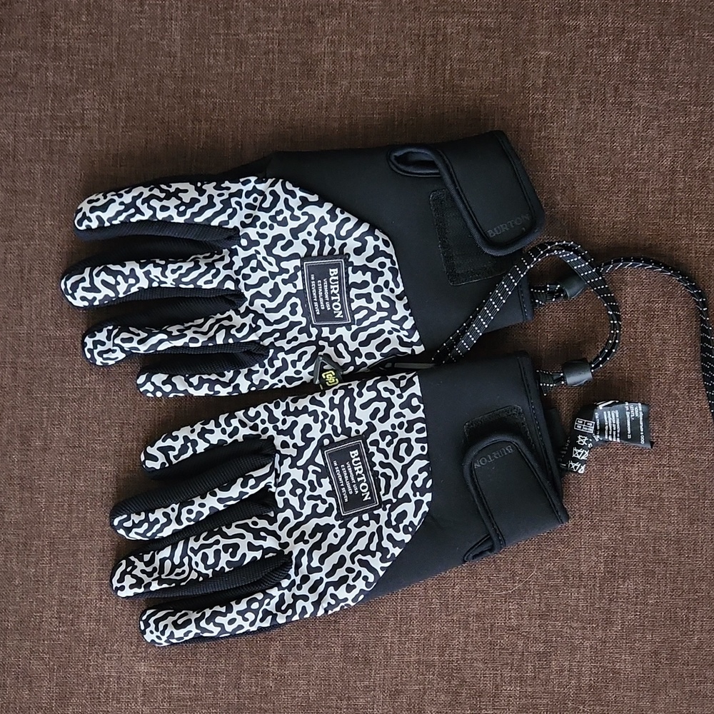 Burton winter activity gloves